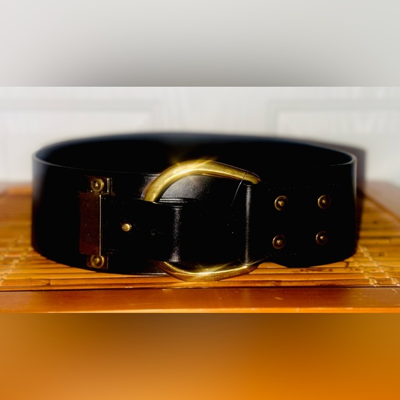 Ralph Lauren Collection Women’s Small Horseshoe-Ring Italian Leather Belt main image 16